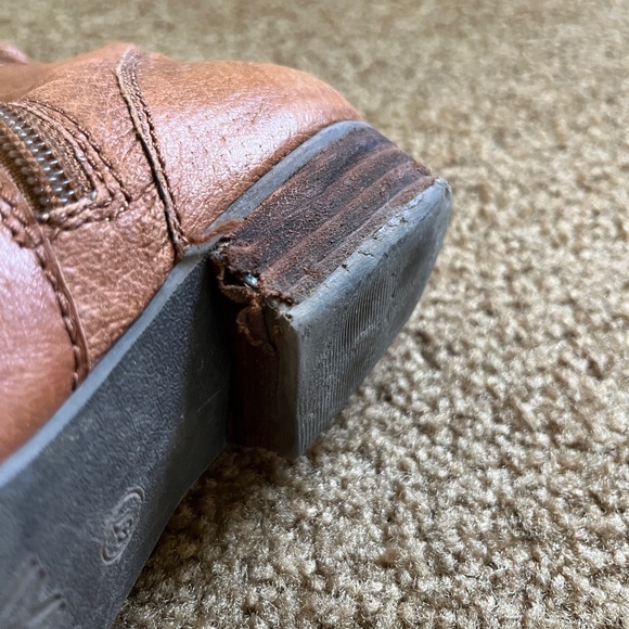 Tan leather boots - Picture 2 of 7